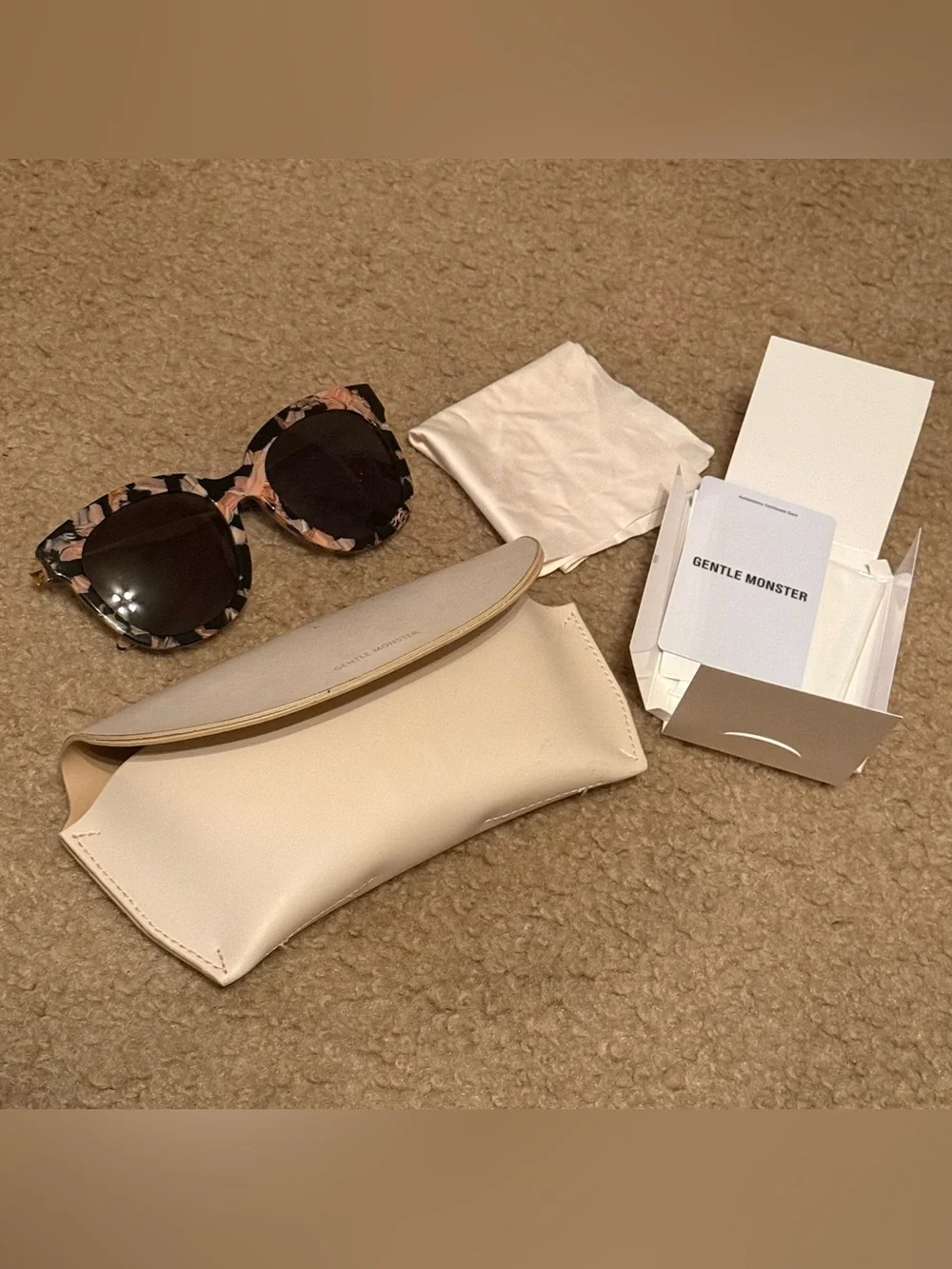 Gentle Monster Cuba 55mm Sunglasses in Pink/Black